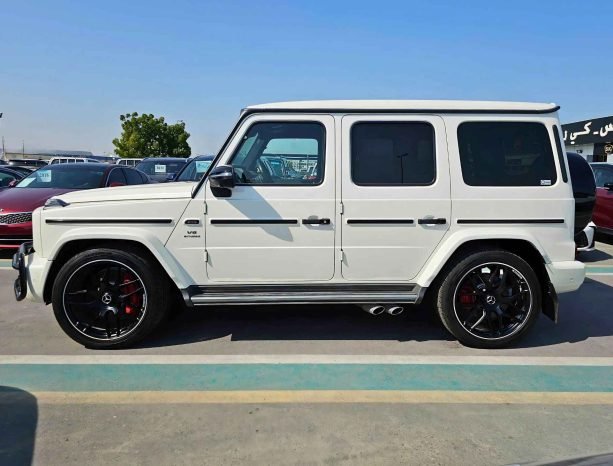 MERCEDES BENZ G63 Image 17
