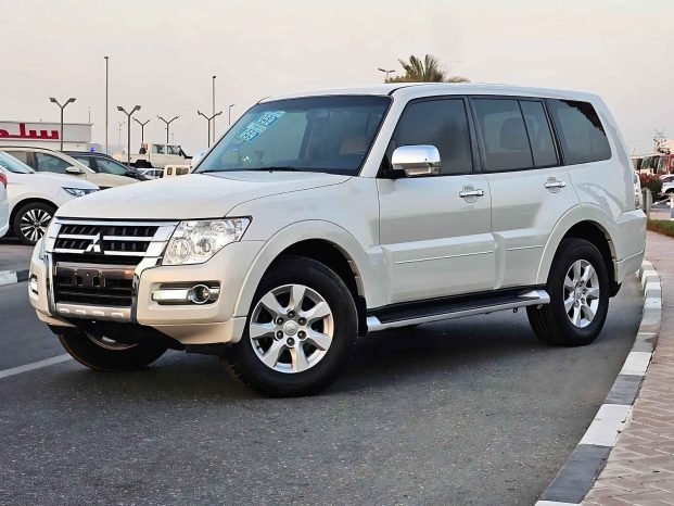 MITSUBISHI PAJERO Image 13