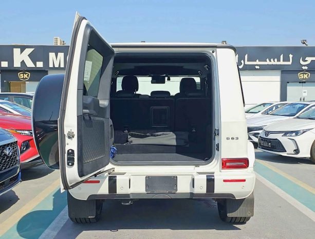MERCEDES BENZ G63 Image 14
