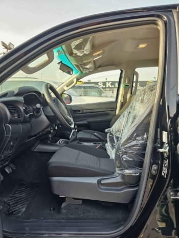 TOYOTA HILUX Image 9