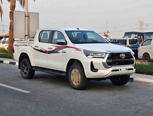 TOYOTA HILUX Image 2