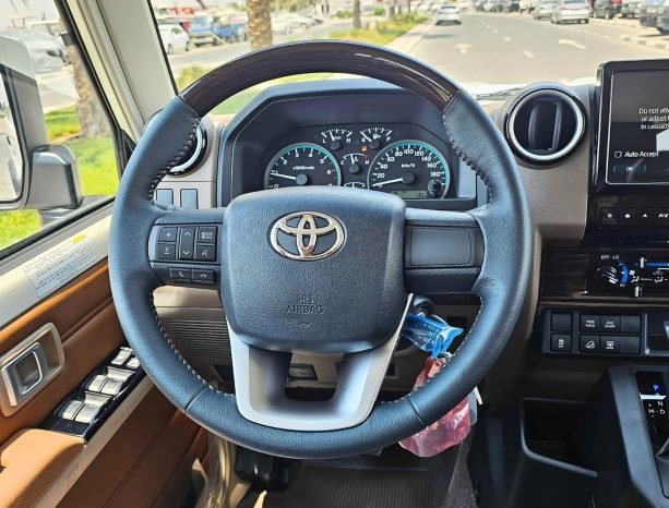 TOYOTA LANDCRUISER HARD-TOP Image 3