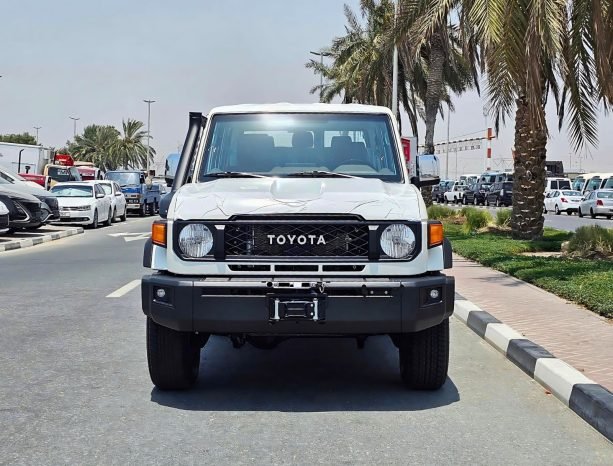 TOYOTA LANDCRUISER HARD-TOP Image 1