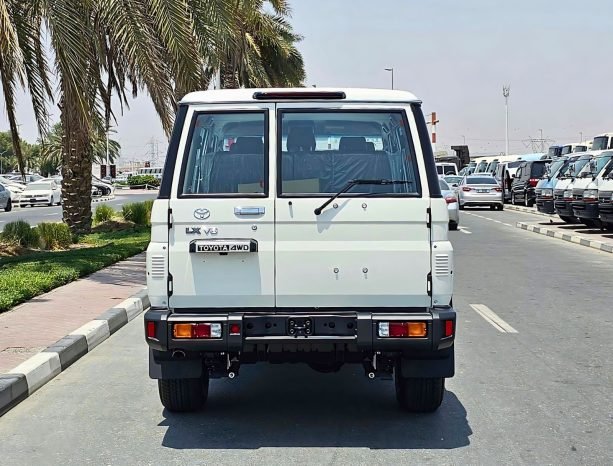 TOYOTA LANDCRUISER HARD-TOP Image 12