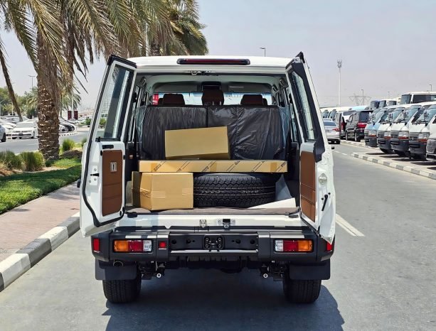 TOYOTA LANDCRUISER HARD-TOP Image 10
