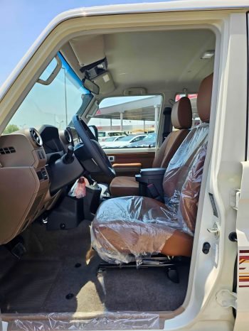 TOYOTA LANDCRUISER HARD-TOP Image 8