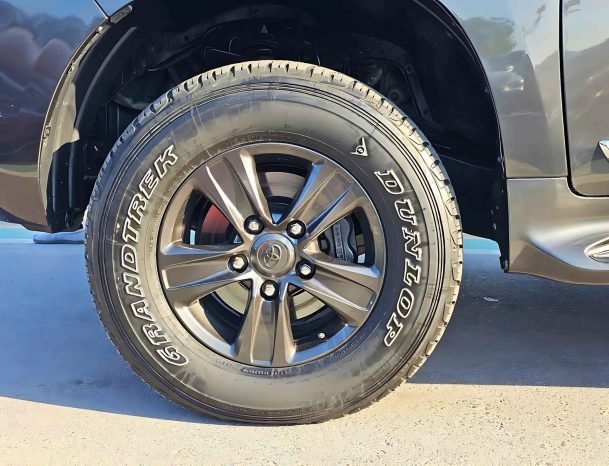 TOYOTA LANDCRUISER Image 16