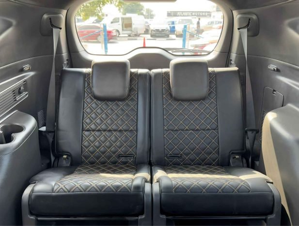 MITSUBISHI MONTERO Image 2