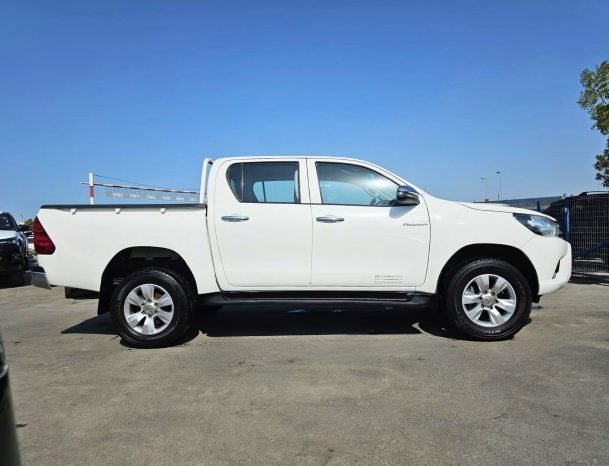 TOYOTA HILUX Image 13