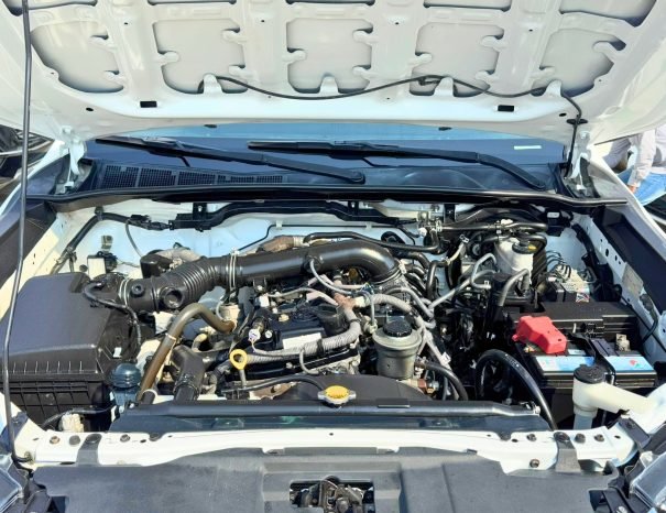 TOYOTA HILUX Image 12