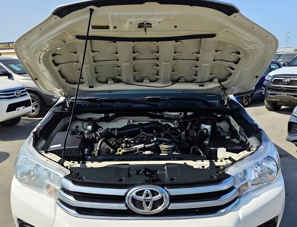 TOYOTA HILUX Image 10