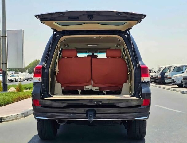 TOYOTA LANDCRUISER GXR 2018 БЕНЗИН V6 4.0L A/T