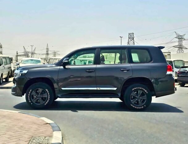 TOYOTA LANDCRUISER GXR 2018 БЕНЗИН V6 4.0L A/T