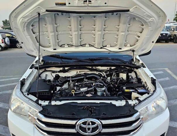 TOYOTA HILUX GLX 2017 PETROL V4 2.7L A/T