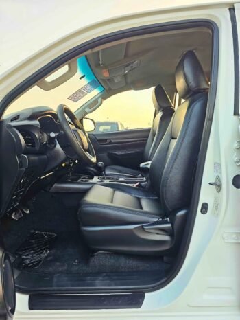 TOYOTA HILUX Image 7