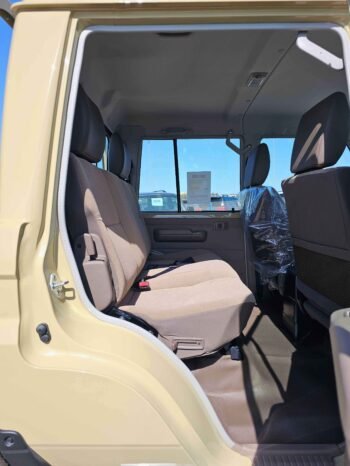 TOYOTA LAND CRUISER PICKUP Image 3
