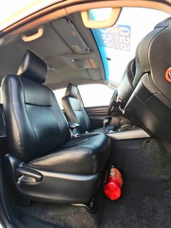 TOYOTA HILUX Image 3