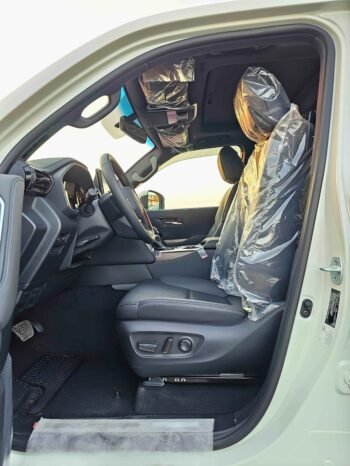 TOYOTA LANDCRUISER Image 9