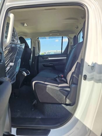 TOYOTA HILUX Image 4