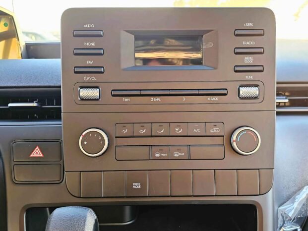 HYUNDAI STARIA CARGO 2025 PETROL V6 3.5L AT