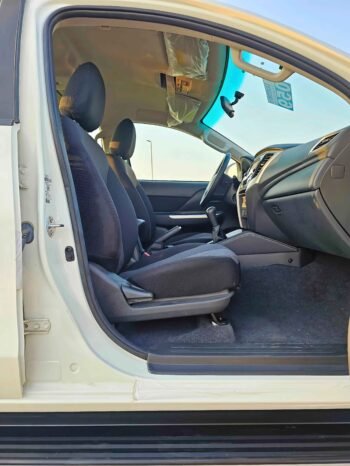 MITSUBISHI L200 Image 5