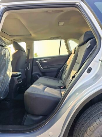 TOYOTA RAV4 Image 5