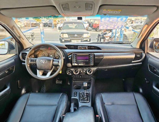TOYOTA HILUX GLX 2017 PETROL V4 2.7L A/T