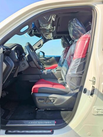 TOYOTA LANDCRUISER Image 12