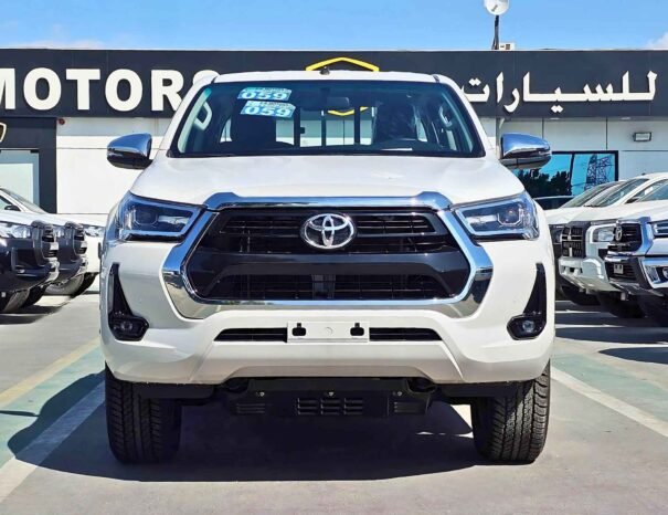 TOYOTA HILUX SR5 2025 PETROL V6 4.0L A/T