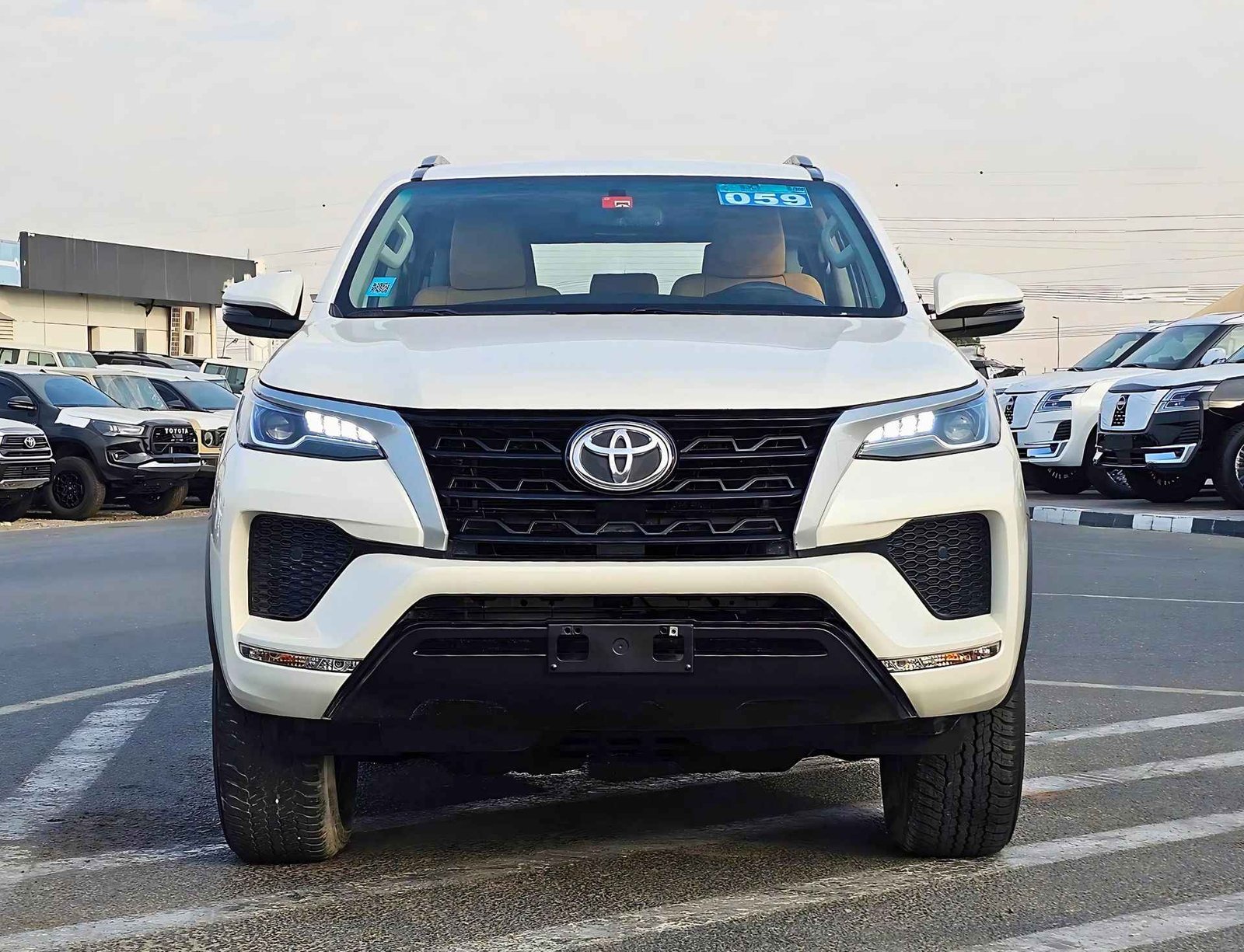 TOYOTA FORTUNER EXR 2022 БЕНЗИН V4 2.7L AT