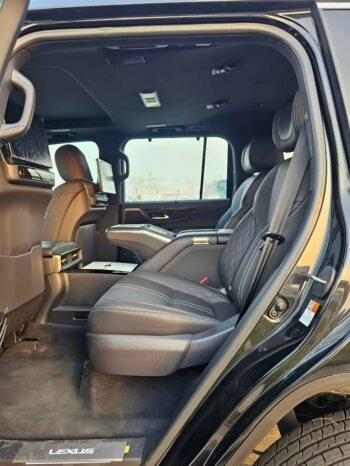 LEXUS LX 600 Image 11