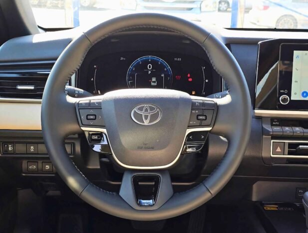 TOYOTA CAMRY LE 2025 PETROL V4 2.5L A/T