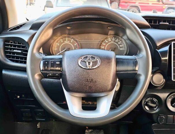 TOYOTA HILUX GLX 2017 PETROL V4 2.7L A/T