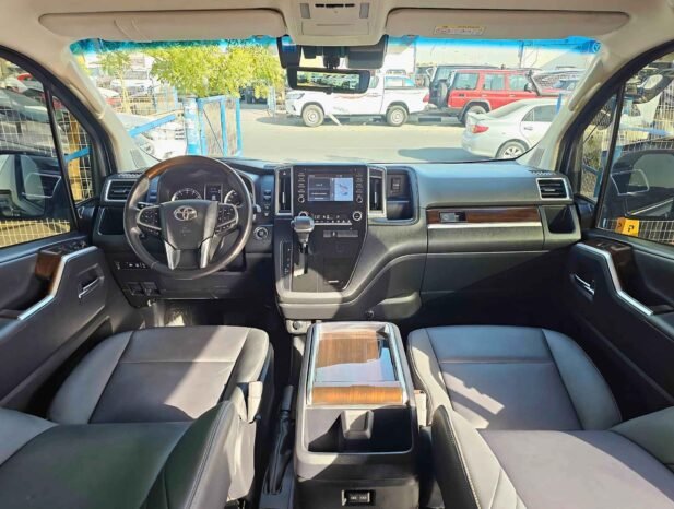 TOYOTA GRANVIA PREMIUM LUXURY 2023 PETROL V6 3.5L AT