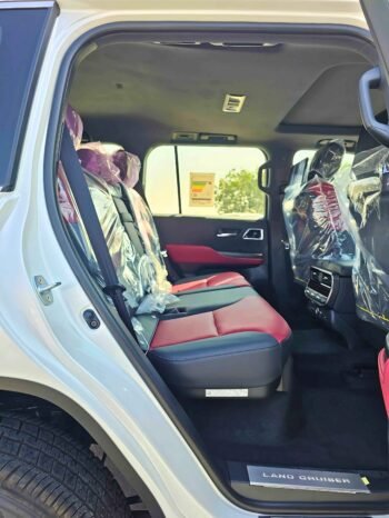 TOYOTA LANDCRUISER Image 9