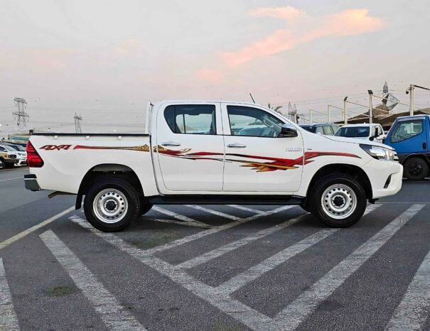 TOYOTA HILUX GLX 2017 PETROL V4 2.7L A/T