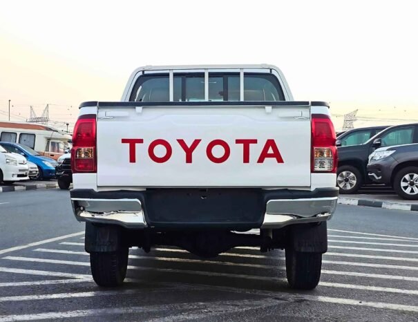 TOYOTA HILUX GLX 2017 PETROL V4 2.7L A/T