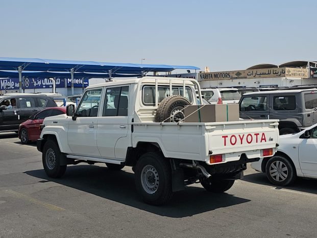 TOYOTA LAND CRUISER PICKUP Image 13