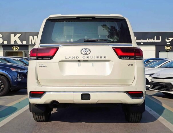 تويوتا لاند كروزر LC300 VX تيربو مزدوج 2024 بنزين V6 3.5 لتر اوتوماتيكي