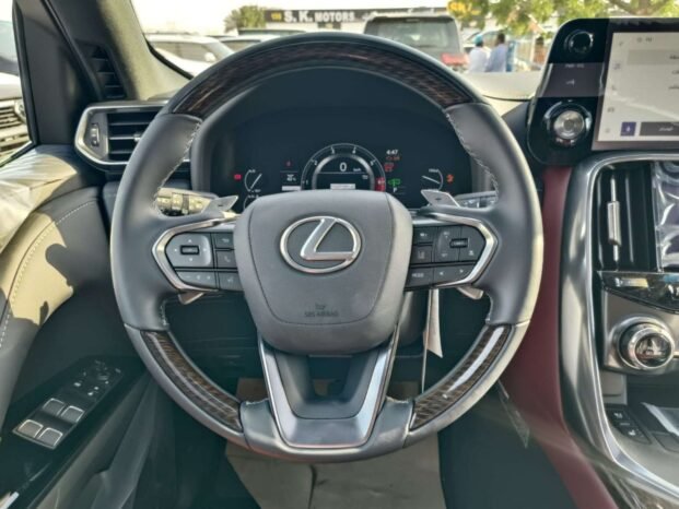 لكزس LX600 تربو 2023 بنزين V6 3.5 لتر اوتوماتيك