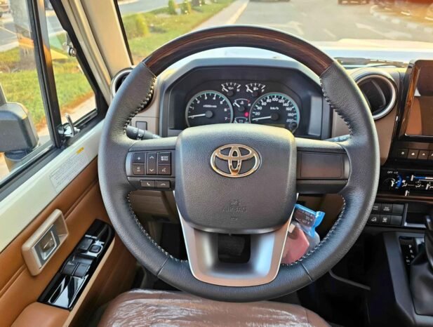TOYOTA LANDCRUISER HARDTOP LC71 2024 PETROL V6 4.0L A/T