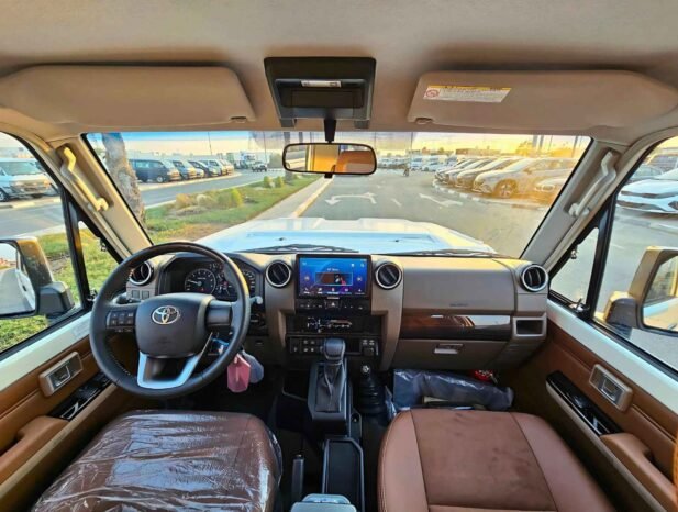 TOYOTA LANDCRUISER HARDTOP LC71 2024 PETROL V6 4.0L A/T