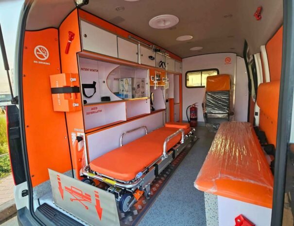 TOYOTA HIACE DX HIGHROOF AMBULANCE 2023 PETROL V6 3.5L AT