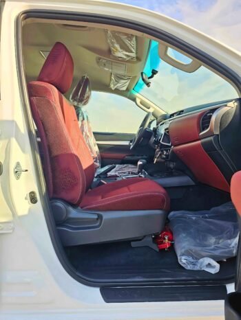 TOYOTA HILUX Image 5