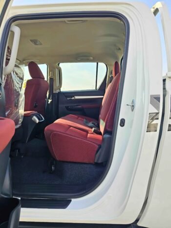 TOYOTA HILUX Image 4