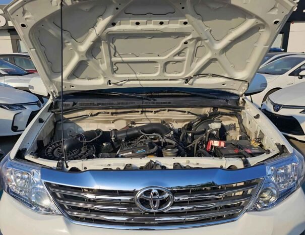 TOYOTA FORTUNER EXR 2015 БЕНЗИН V4 2.7L A/T