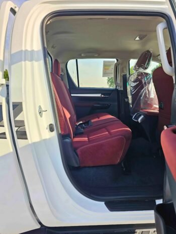 TOYOTA HILUX Image 3