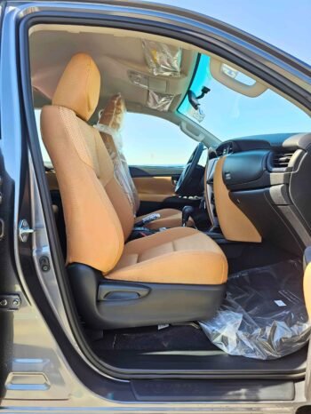TOYOTA FORTUNER Image 5