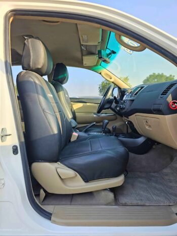 TOYOTA FORTUNER Image 6