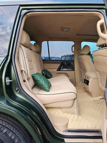 TOYOTA LANDCRUISER Image 6